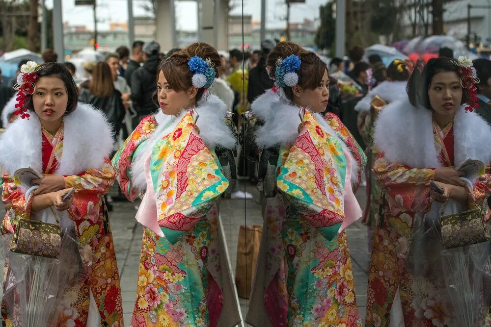 День совершеннолетия в Японии кимоно. Японский день совершеннолетия. День совершеннолетия. Age ceremony