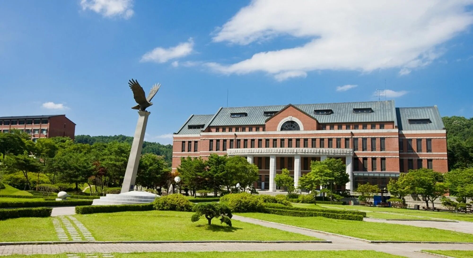 Yonsei факультеты. Ёнсэ университет. Университет ёнсе Инчхон. Корейский университет Йонсей. Университет Йонсей Южная Корея факультеты.