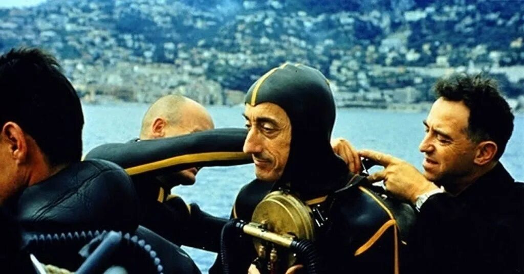 Подводная одиссея жака кусто. Жак ив кусто подводная одиссея. Одиссея жака кусто: мир без солнца (1964). Одиссея команды кусто. Одиссея жака.