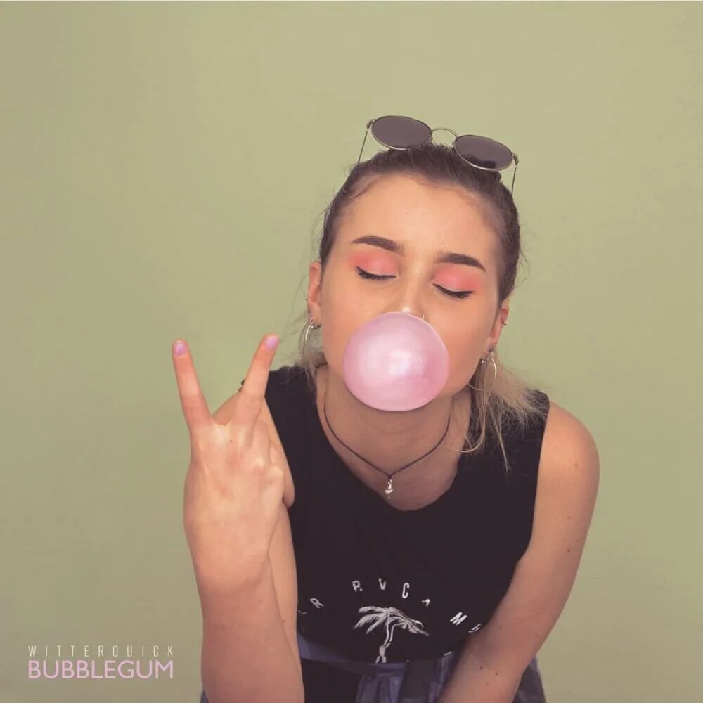 Bubble gum песня. Bubble Gum Тритикум. The Bubblegum группа. Певицы Bubble Gum.