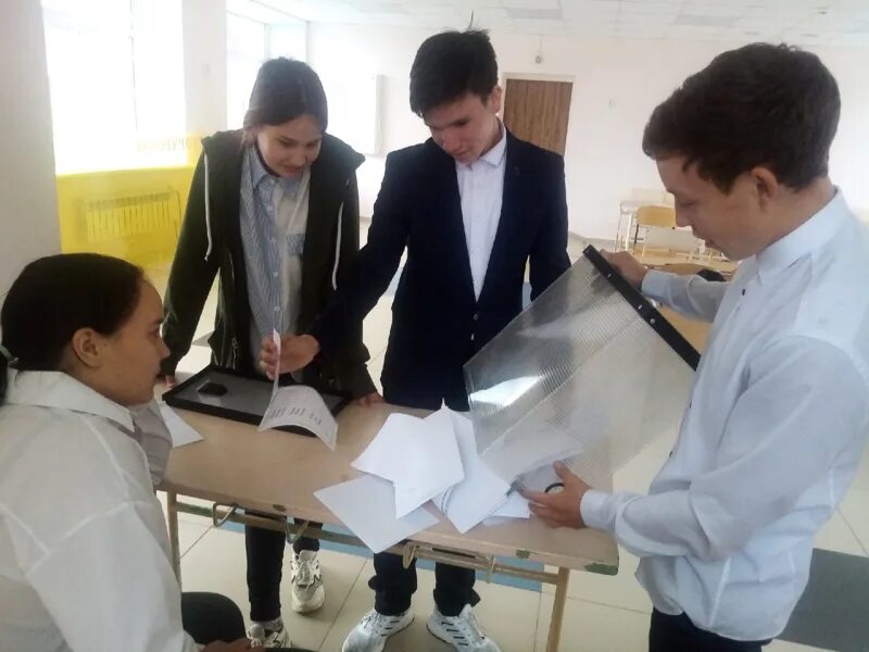 Как проходят выборы в органы самоуправления колледжа. Выборы директора школьного самоуправления. выборы директора школьного самоуправления 3 октября. выборы президентов самоуправлений школ кисловодскк.