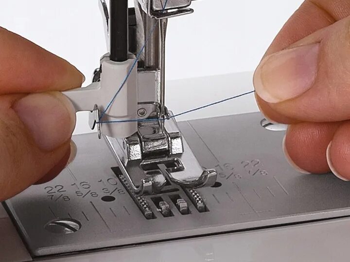 Швейная машинка нитевдеватель. Швейная машина singer sew mate 5400. швейная машина singer brilliance 6180. зингер 4423. нитевдеватель janome.