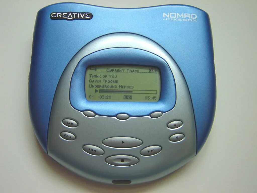 Мп 3 90. Creative Nomad Jukebox. CD плеер Creative. Mp3 плеер 2000. CD проигрыватель 2000 годов.