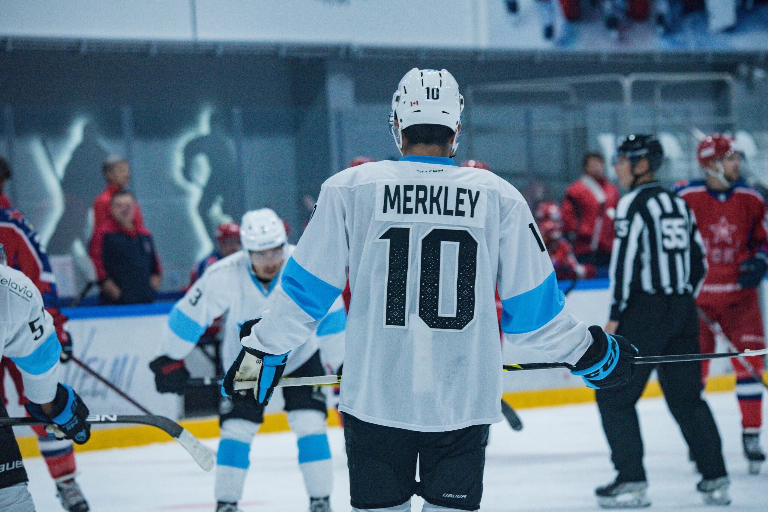 Сан хосе барракуда. Nick merkley хоккеист. Ник меркли хоккеист. Ник меркли динамо минск. Колорадо эвеланш - сан-хосе шаркс.
