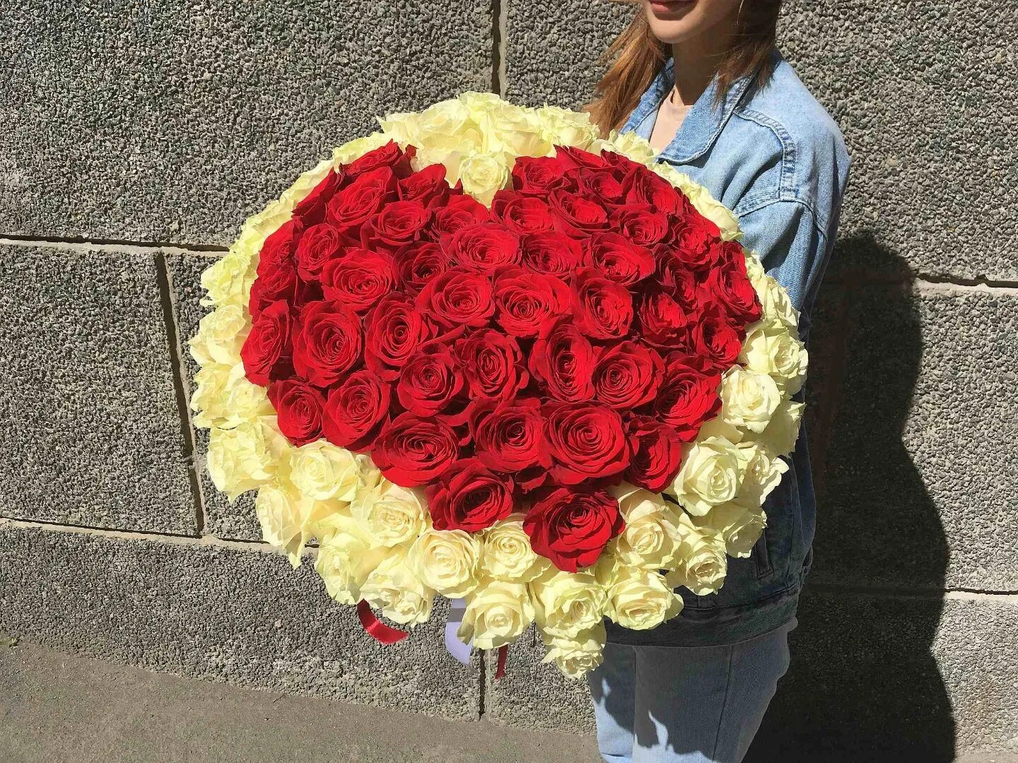 Букет из 101. Букет из роз в виде сердца.