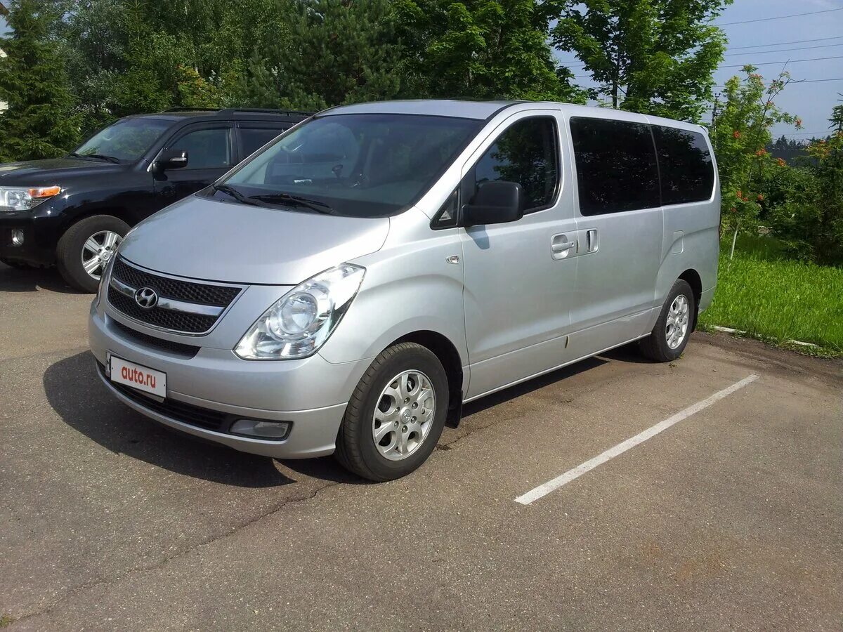 S hyundai отзывы. Hyundai h1 Starex r16. Hyundai h1 Cargo. Хендай Старекс 2.5 дизель.