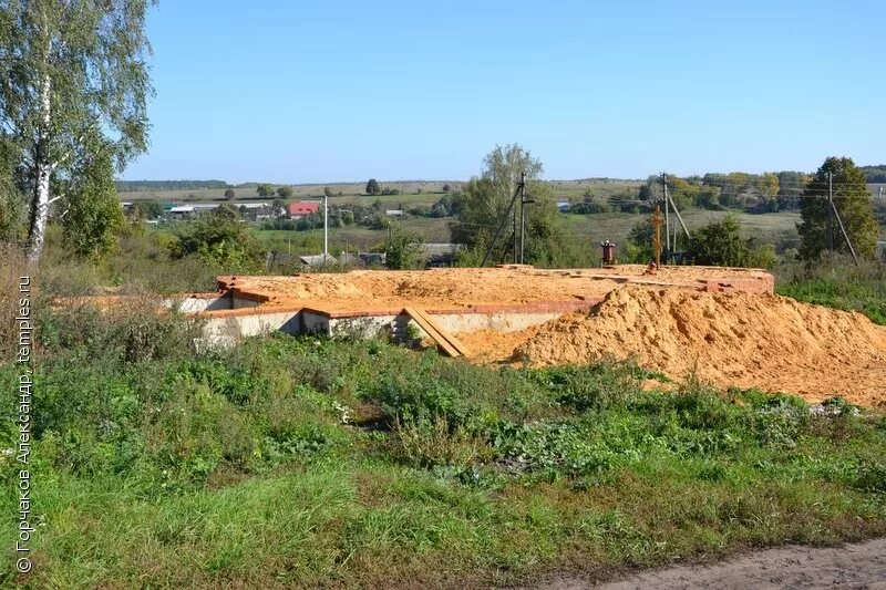 Троицкое верховского орловской. Храм верховье орловская область. Церковь троицы живоначальной верховье. Троицкое верховского орловской. Верховье орловская область парк.