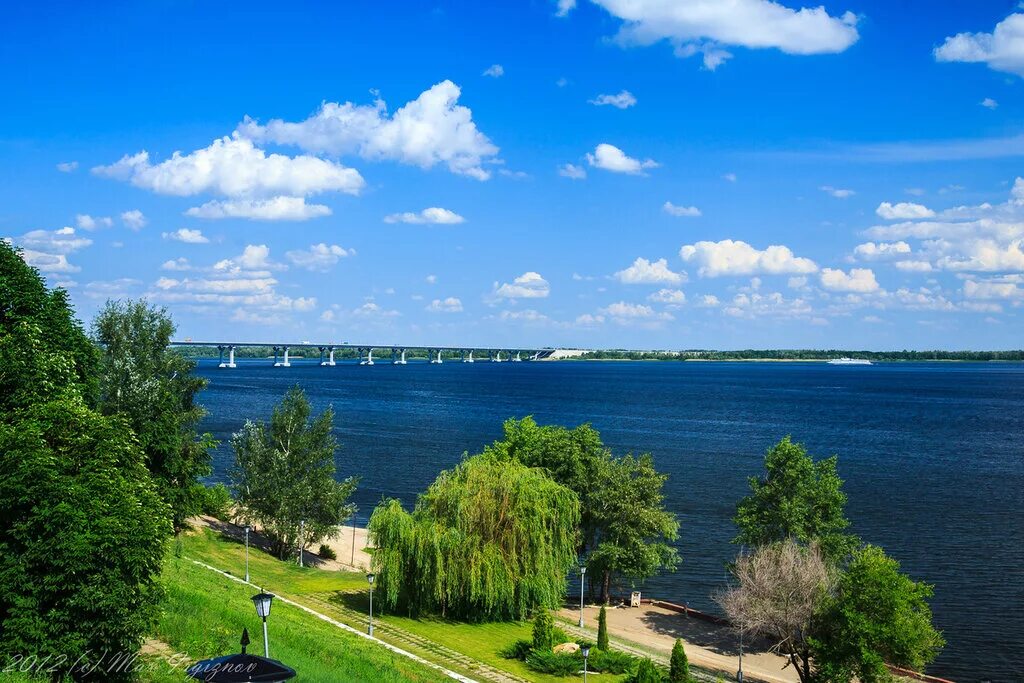Река волга поволжье саратов. Приволжье самара волга. Река волга поволжье. Крупные города поволжья. Река аниш в чувашии.