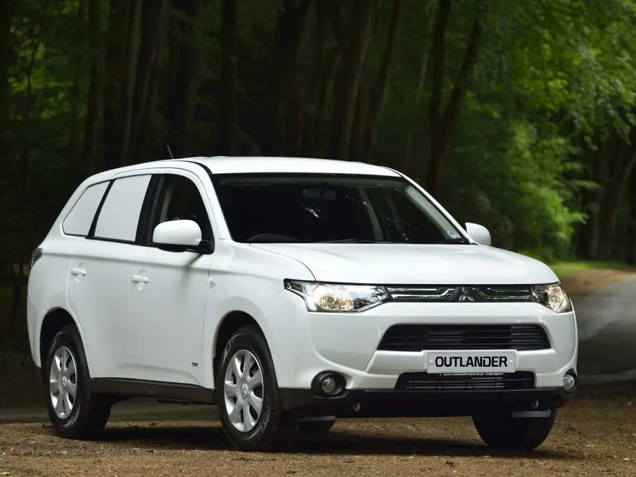 Mitsubishi outlander iv. Mitsubishi outlander. мицубиси аутлендер 4 2015. аутлендер 4x4 2012.