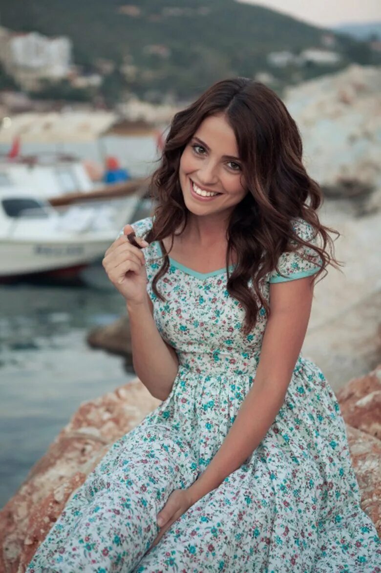 Актриса эзги эюбоглу. Эзги эюбоглу разведка. Актриса эзги эюбоглу. Актриса эзги эюбоглу. Эзги эюбоглу сейчас.