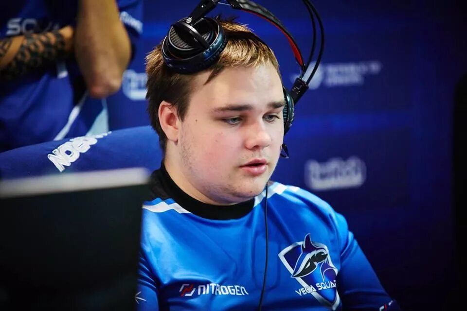 Алохаденс шадоурейз. Игрок zai по dota 2. Старые игроки доты. Noone dota 2 игрок. Iltw дота 2 игрок.