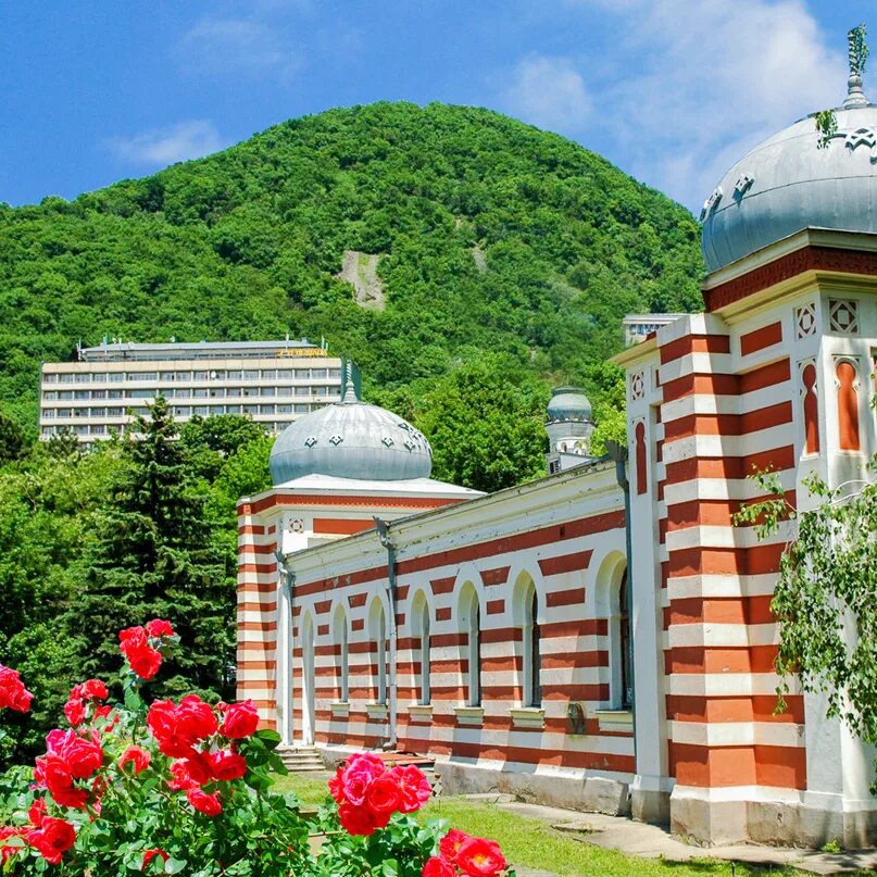 Железноводск в реальном времени. Ванны Островского в Железноводске. Водолечебница Железноводск. Железноводск площадь Ленина. Площадь Железноводска.