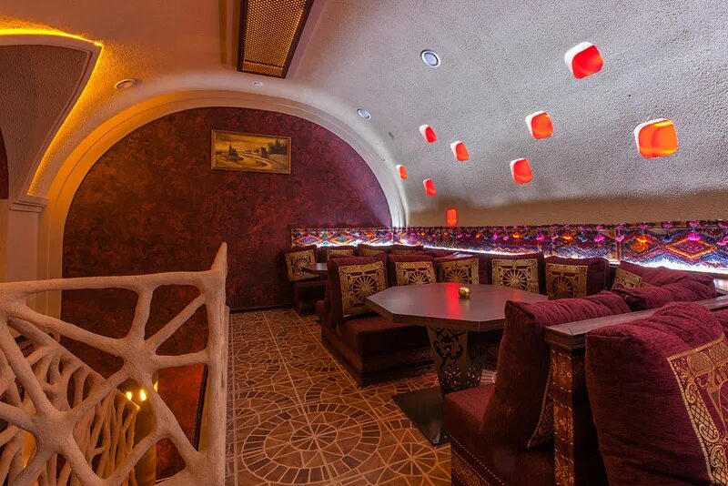 Чайхана интерьер. Чайхана персия на таганке. Восточный чайхана в москве. Чайхана персия на таганке. Персия москва.