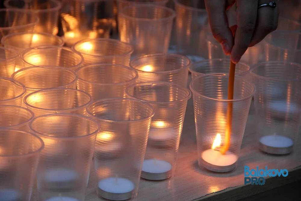 Luminary 1000 свечей. Тысячи свечей. 1000 Свечей. 1000 Из свечей. Фотография горящей свечи.