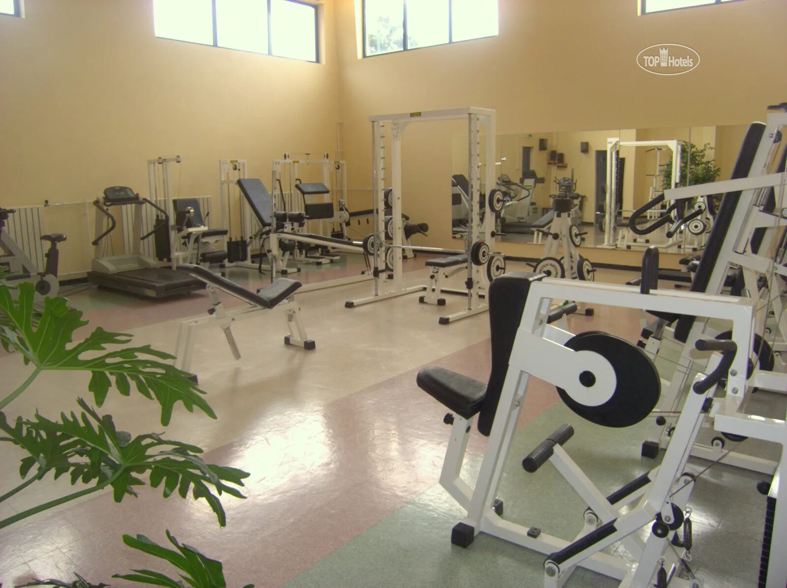 Залы для спортивных развлечений. 4 спортзал. Фитнес в гостином дворе уфа. 4 спортзал. Круглосуточный спортзал.