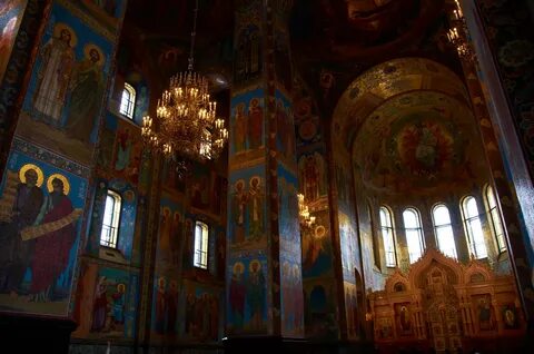 Церковь внутри и снаружи