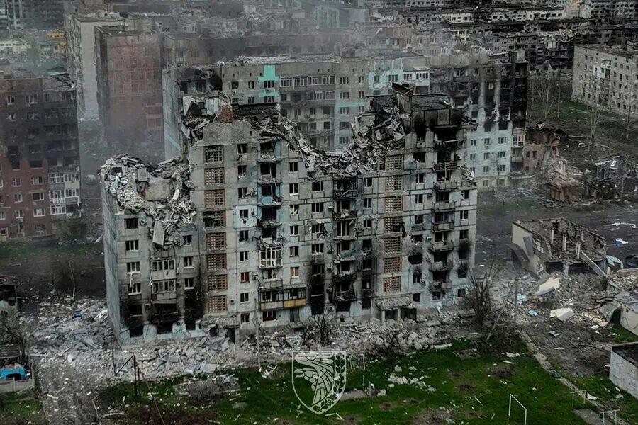 Декабрь 2023 года обстрел. Разрушения Бахмут 2023. Разрушенный город. Разрушенные здания в Украине. Разрушенные города Украины.