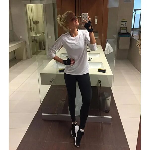 Polina Gagarina Стильные наряды, Модные стили, Горячие наряды