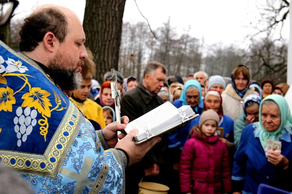 Новости навля сегодня. Храм в Навле Брянской области. Навля храм Казанской. Навлинский район Брянской области праздник. Погода в Навле.