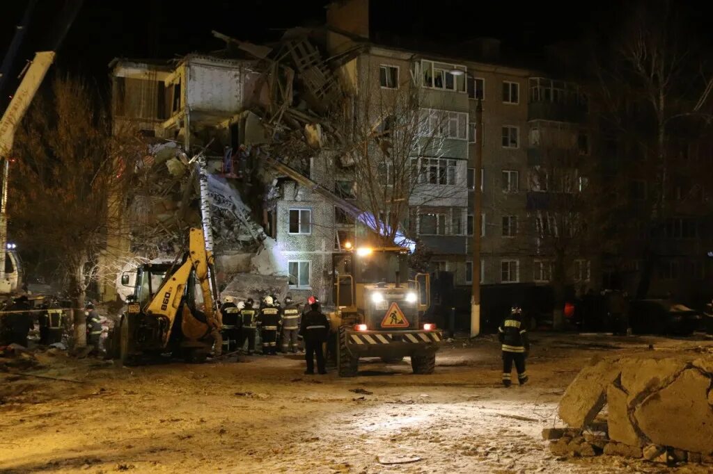 Взрыв газа в Ефремове Тульской области МЧС. Аварийный дом. Взрыв бытового газа в жилом доме.