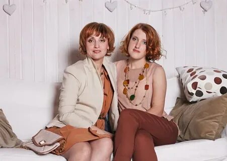 Фотосессия мать и дочь. Мать и дочь в бассейне. Догола дочь. Догола. Догола дочь.