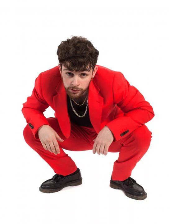 Tom grennan. Певец Winston Grennan. Tom Grennan в молодости. Tom Grennan в костюме.