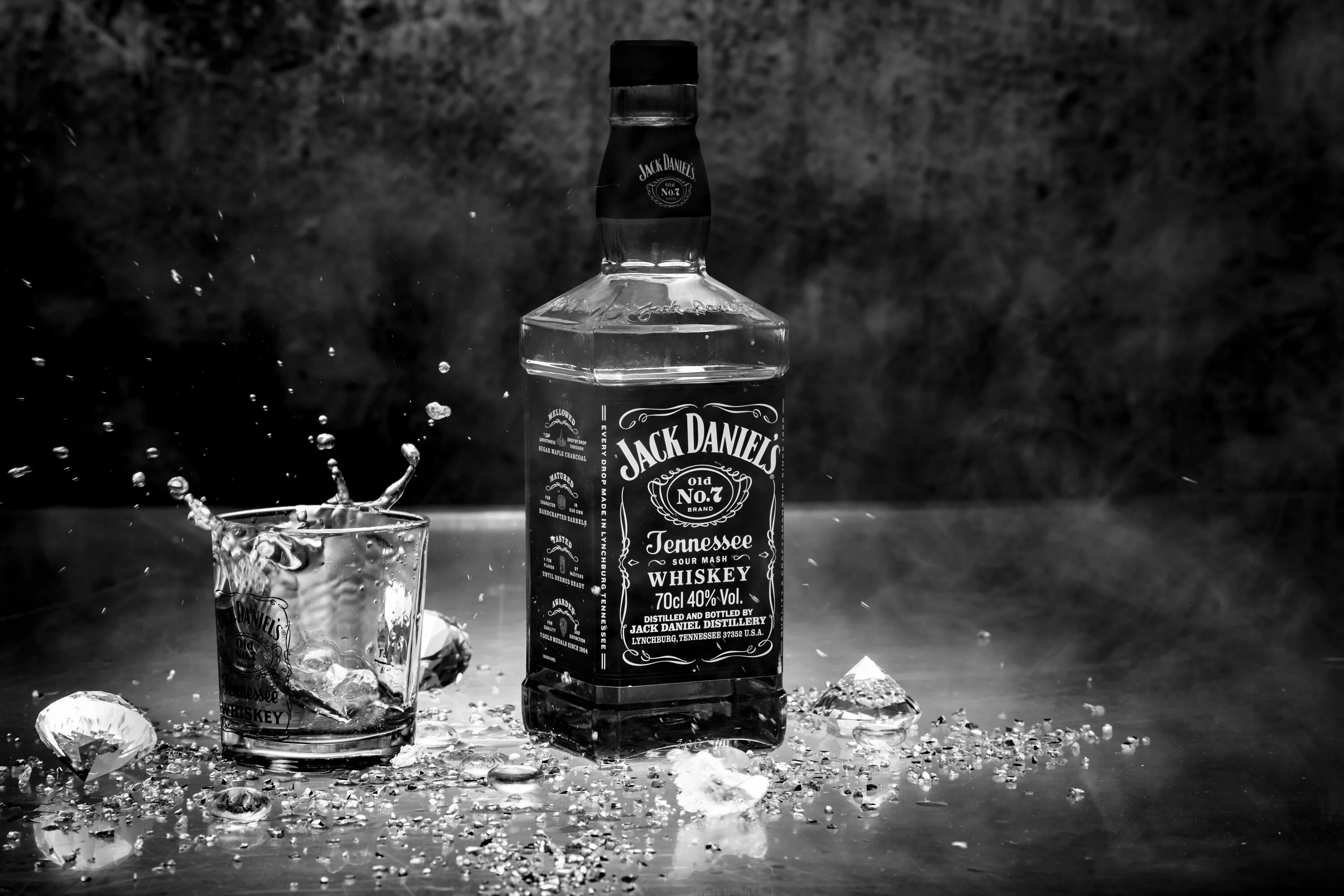 Джек дэниэлс это. Джек Дениэл. Виски Джек Дэниэлс белый. Виски Джек Дэниэлс темный. Виски Джек Дэниэлс Art.