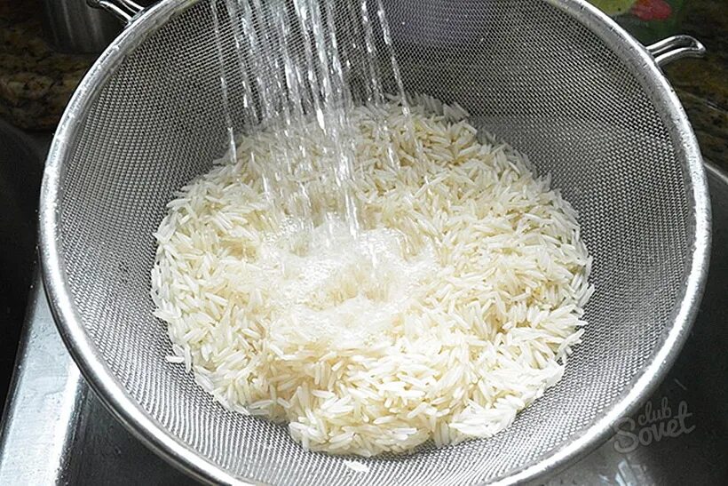Рис после варки увеличивается. Для варки риса. Отварить рис. Рис к воде. Как варить рис.