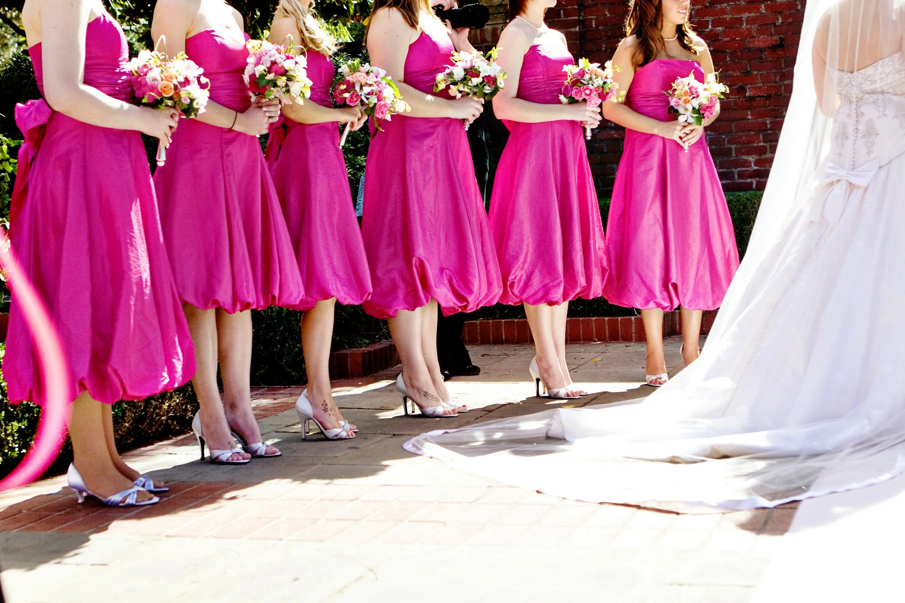 Была на свадьбе у подруги. Подружки невесты. Подружки невесты в одинаковых платьях. Платье розовое. Платье для свидетельницы на свадьбу.
