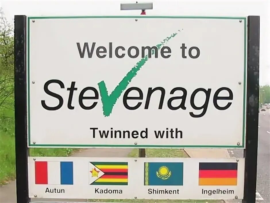 To be twinned with. To be twinned with