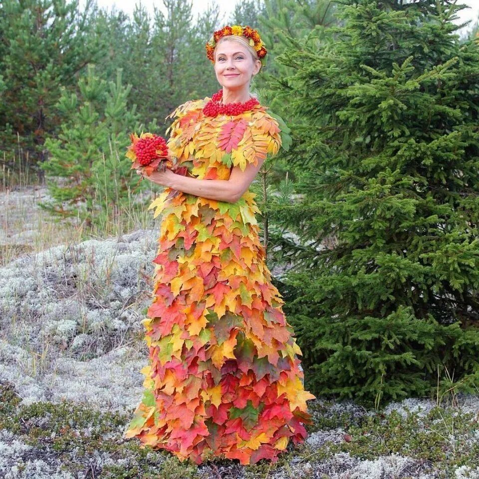 Костюм ёлочки для девочки. Дама осень. Праздничный наряд деревьев. Платье в цветочек портрет в студии. Праздничный наряд деревьев.