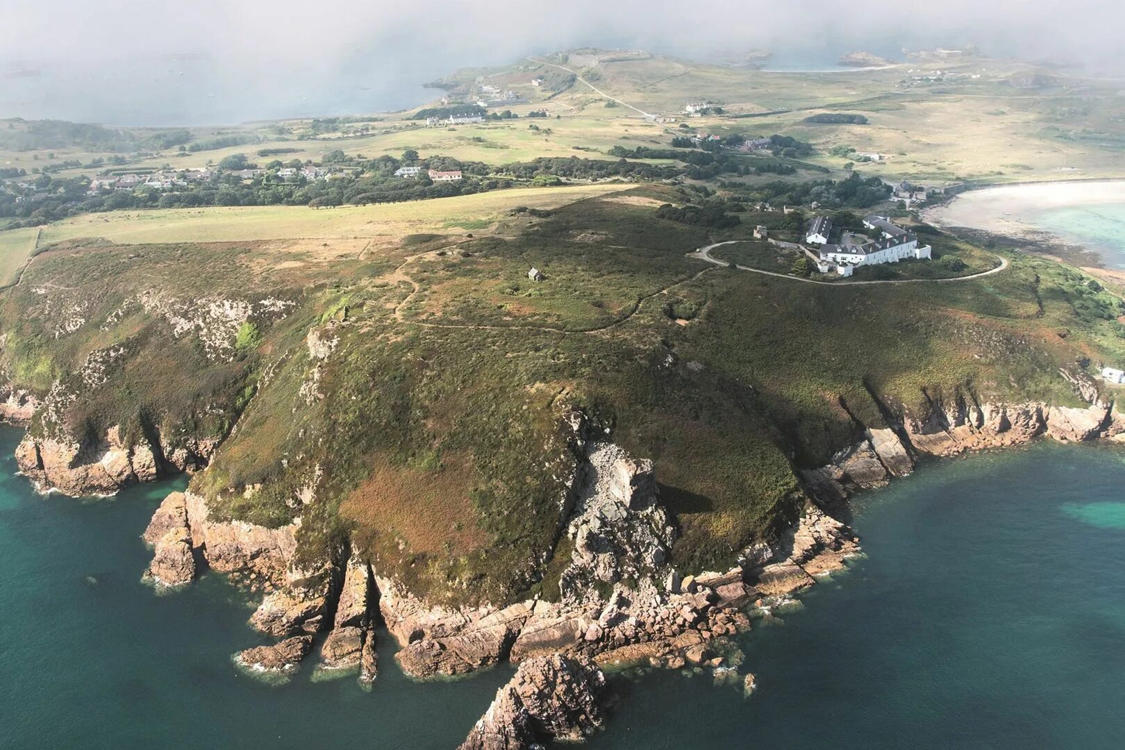 Www island. Alderney. Нормандские острова джерси. Остров Олдерни остров. Острова Чаннел.