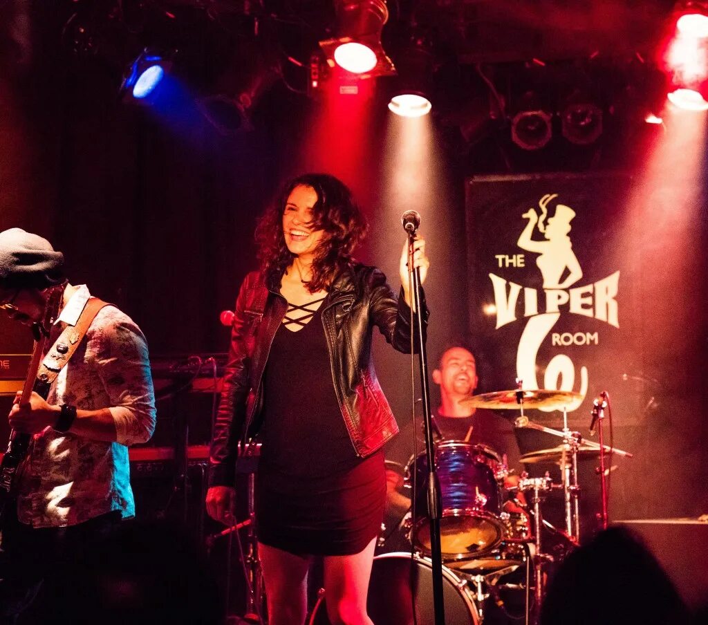 Shrill voice. баку плаза екатеринбург сулимова 21 ресторан. Sister speak. сара вайсгласс канадская актриса. You speak (perfect/perfectly) german!.