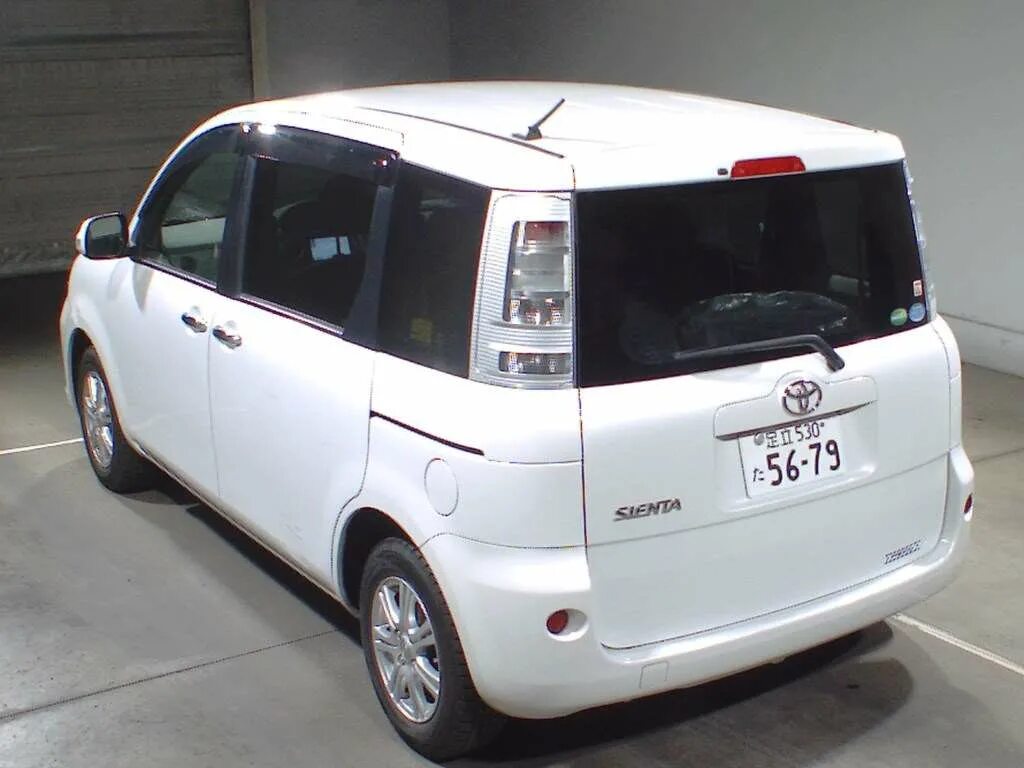 Тойота Сиента 2012. Тойота Сиента 2013. Микровэнов Toyota Sienta. Nissan Cube субкомпактвэны. Куплю праворульное японское