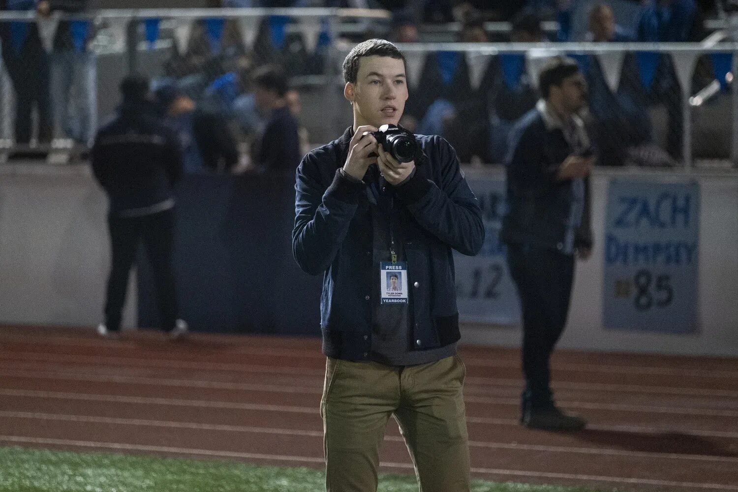 клэй дженсен. трепет сердца сериал нетфликс. 13 причин почему 11. 13 причин почему обложка сериала. Maid сериал нетфликс.