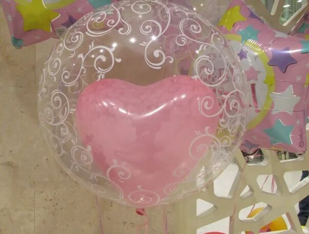 Банте бабле 2. Прозрачный шар с сердцем. Шар с сердечками внутри. Баблс с шариками внутри. Прозрачный шар с шариками внутри.