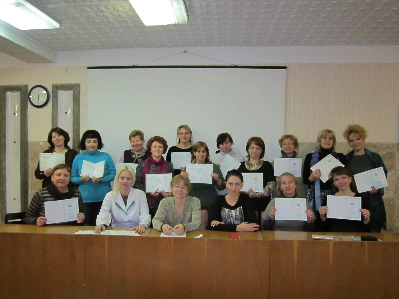 Мордовский центр повышения квалификации саранск. Красноярский центр повышения квалификации средних медицинских. Повышение квалификации фельдшера. Квалификация медработников. Квалификация медицинской сестры.