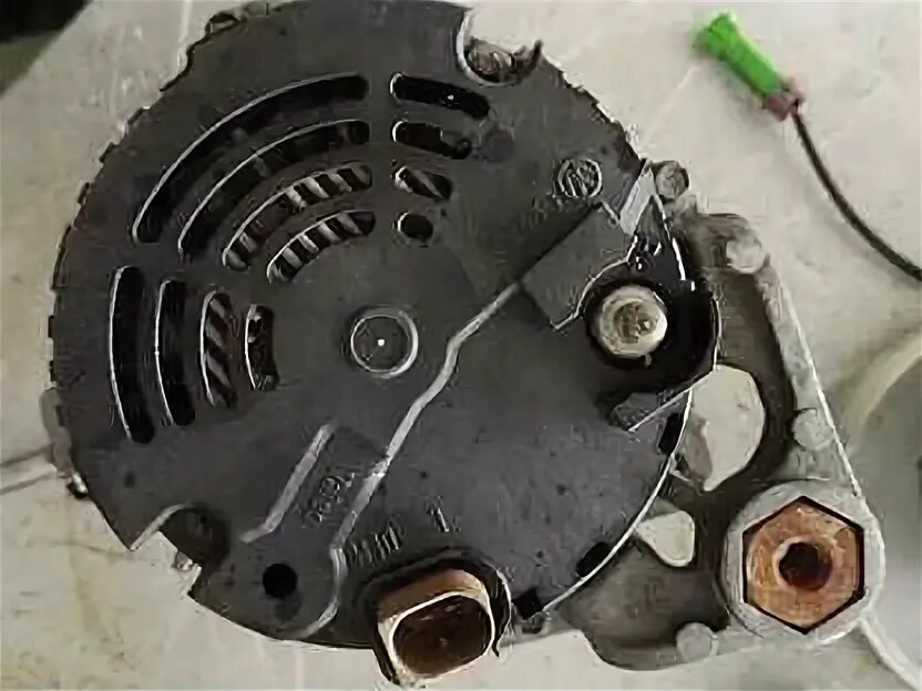 Генератор audi a6. Генератор бош 140а. 4. 4. Генератор а6 с5 2.