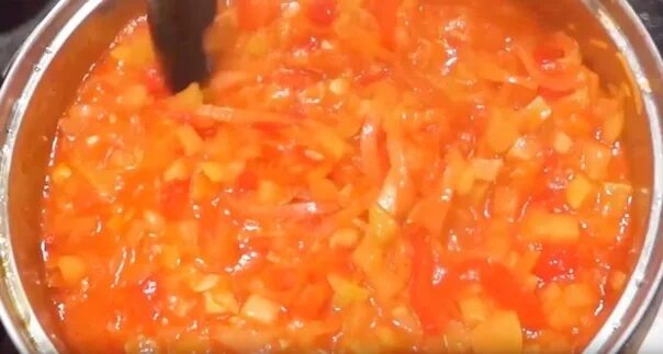 Салат из огурцов на зиму. Кабачки на зиму. Салат из огурцов и кабачков на зиму. Кабачковый салат на зиму. Кабачки с морковкой и луком на зиму.