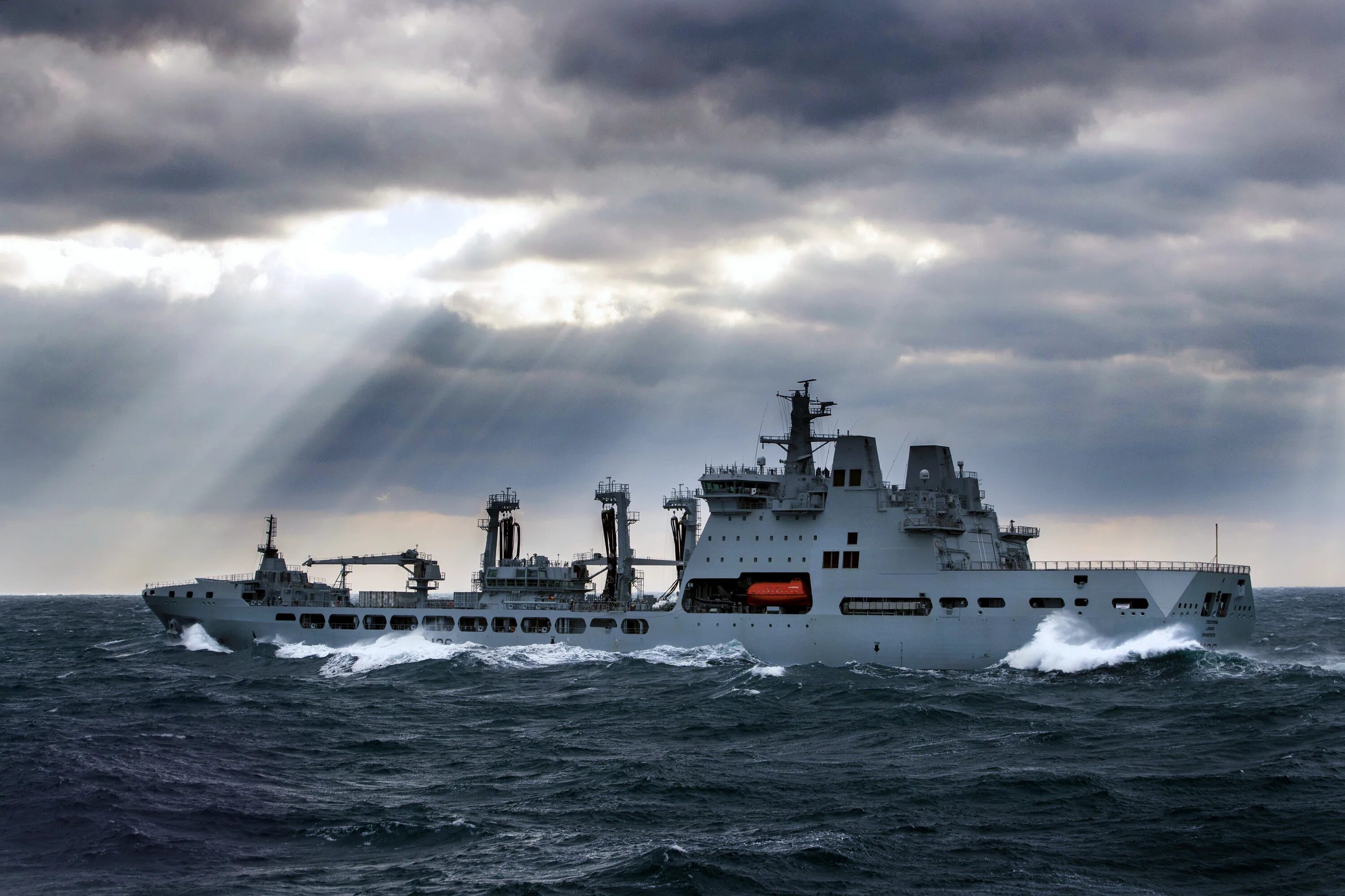 Корабли всех стран. Военные корабли НАТО. Военный флот РФ В Арктике. Эсминец в Балтийском море. Корабли стран НАТО.