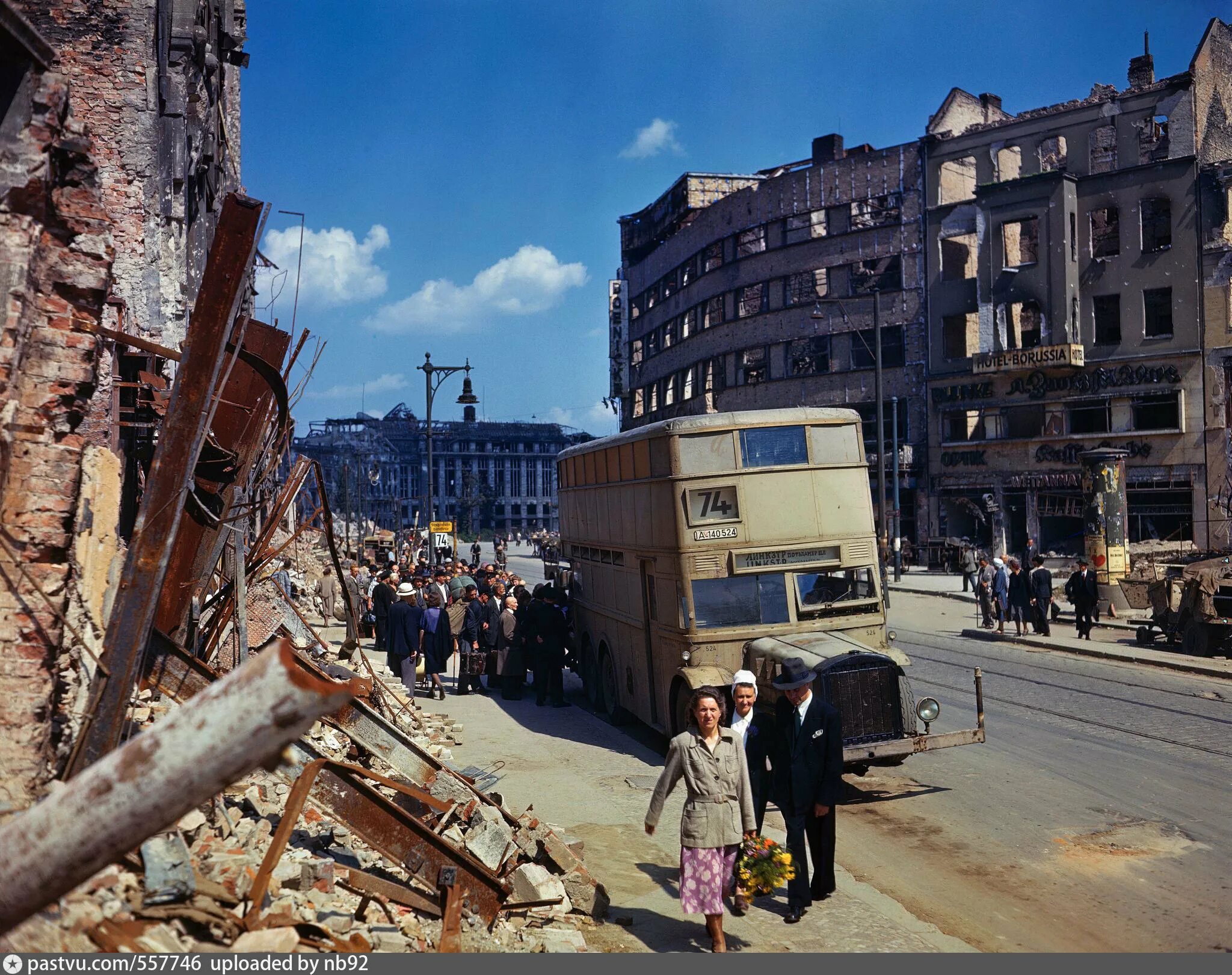 Белин в 1945 году после войны. Разрушенный Берлин 1945. Разрушенный Берлин 1945 цветное. Руины Берлина 1945.