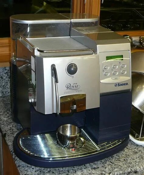 Кофемашина саеко роял профессионал. Ремонт кофемашина royal coffee bar. Кофемашина саеко роял профессионал. Кофемашина роял профессионал. Кофемашина saeco royal.