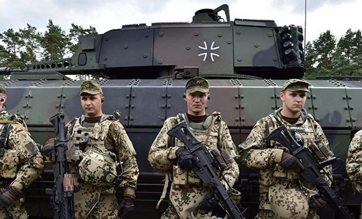 Немецкая армия. Танкисты Бундесвера. Армия Украины. Украинские войска. Американские солдаты на Украине.