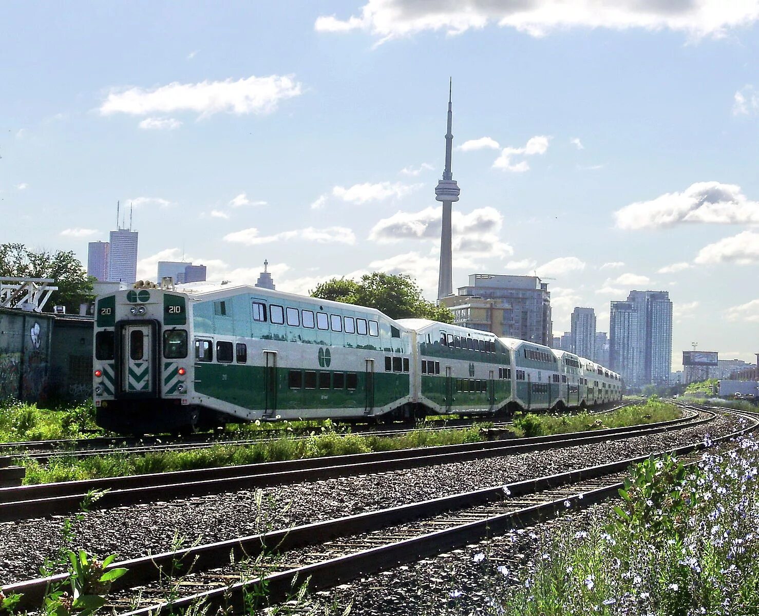 Поезда go Toronto. Go Transit Union Station. Toronto go Station and Trains foto. Kitchener go Station.