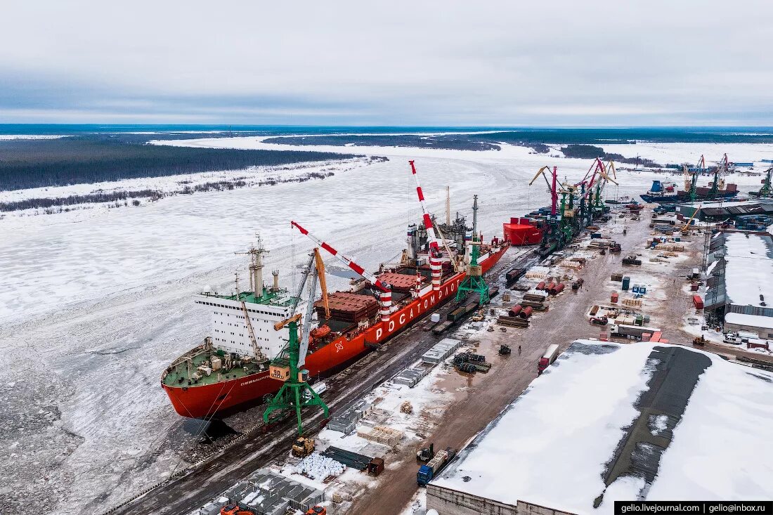 Архангельск торговый порт. Морской порт Архангельск. Архангельск город порт.