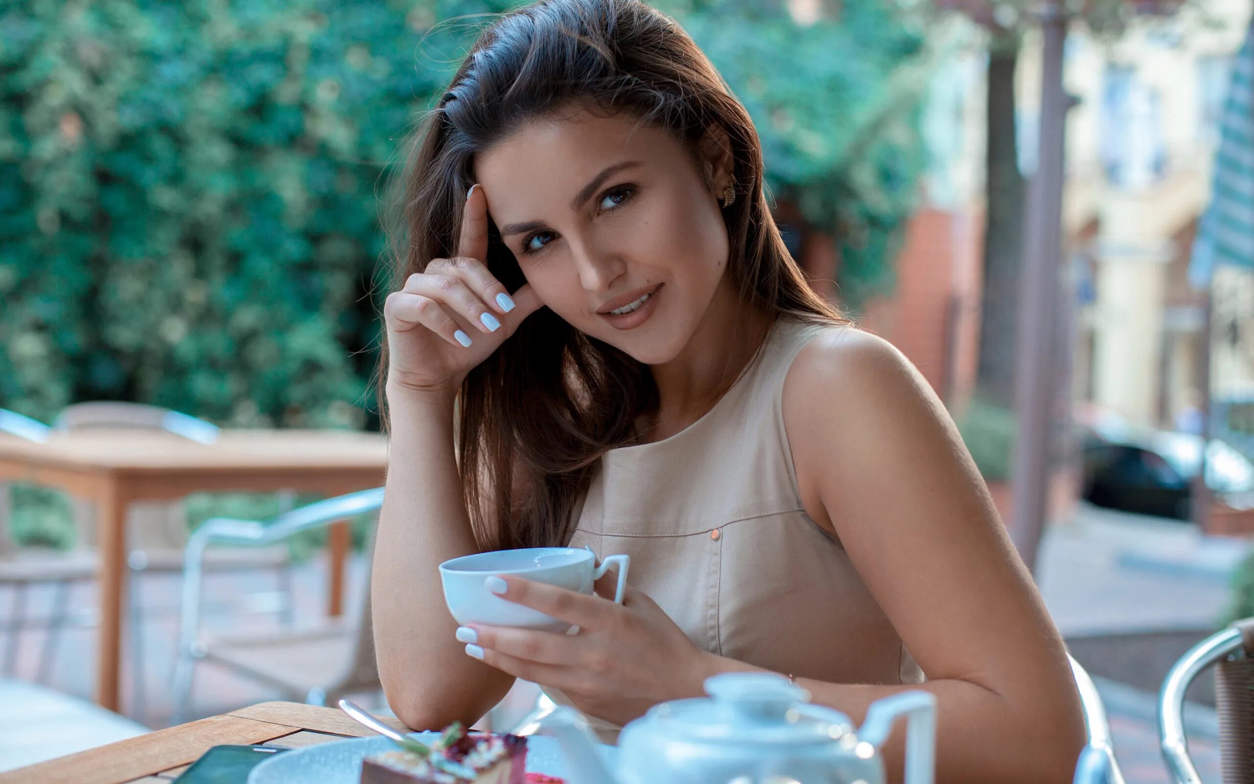 Хорошую домашнюю девушку