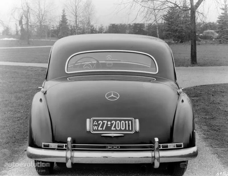 Mercedes-Benz w186, 1951. Мерседес w186. Аденауэр Мерседес 1956 года. Мерседес Аденауэр 1951 салон.