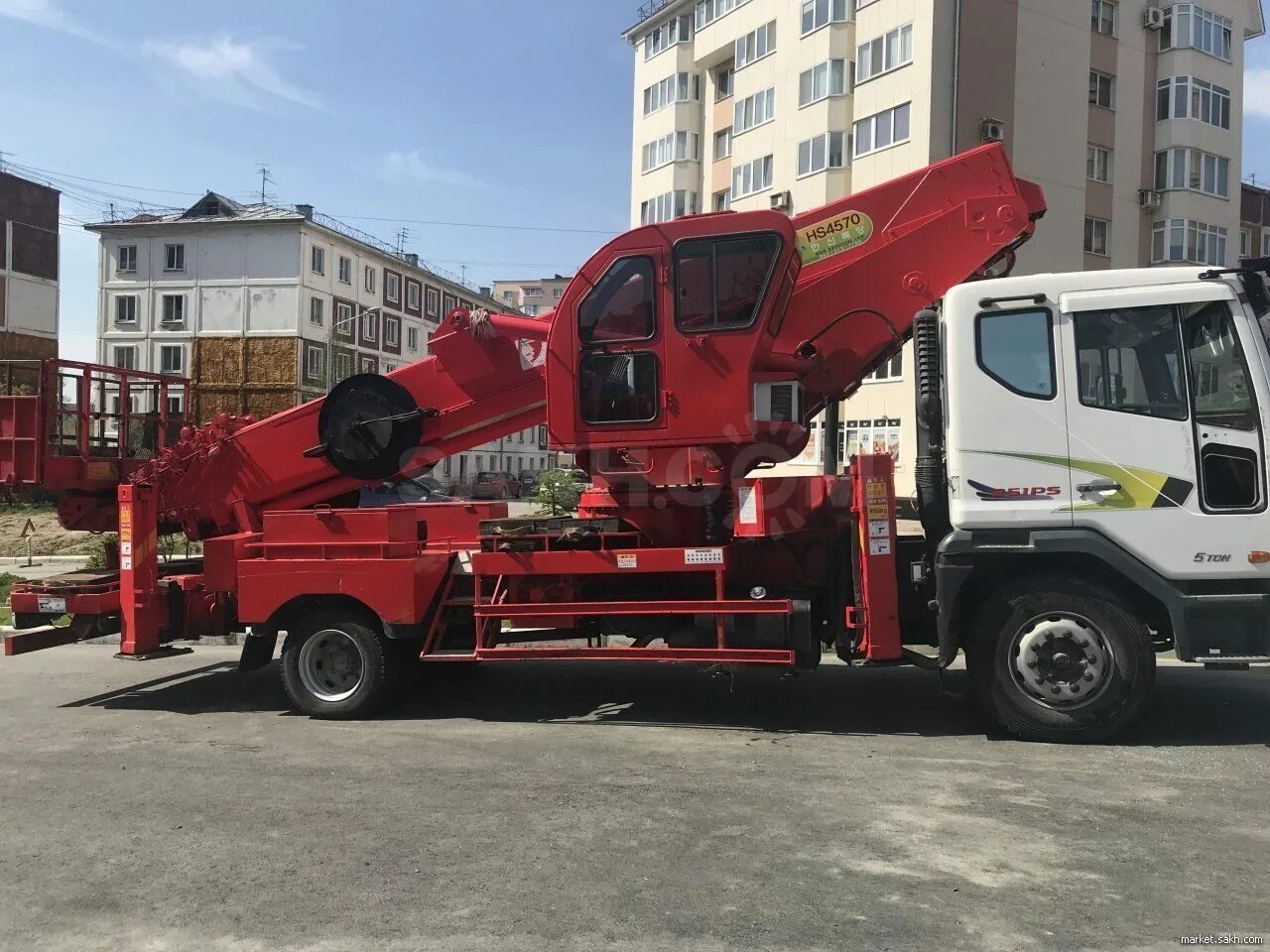 Автовышка daewoo novus cc4ct hansin hs450a. Автовышка 45м. Автогидроподъемник horyong sky 450. Автовышка 45 метров вездеход. Автовышка 45м.