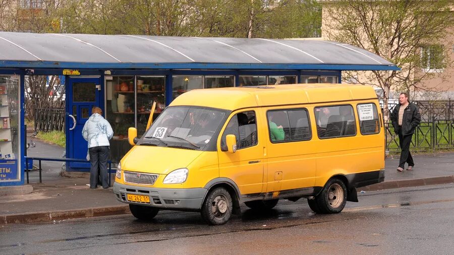 Маршрутное такси гомель. Микроавтобус желтый. Желтая маршрутка. Маршрутное такси. Оранжевая маршрутка.