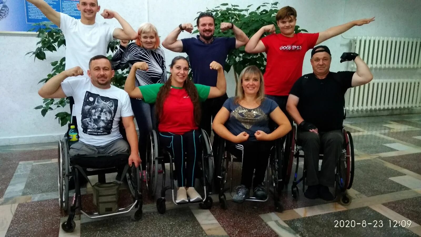 Общество инвалидов колясочников. Инвалид 2й группы. Защита инвалидов забота. Люди с ограниченными возможностями. Фото пожилого инвалида спартакиада.